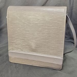 Louis Vuitton Epi Lilac Shoulder Bag